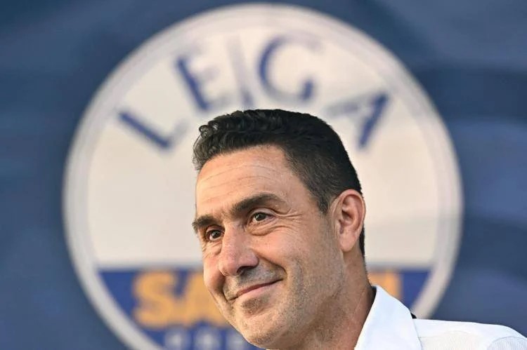 Il generale Vannacci lascia la Lega