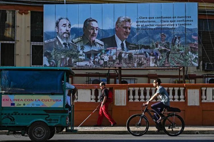 Trump, liberemo Cuba. Incriminato Raul Castro (94 anni)