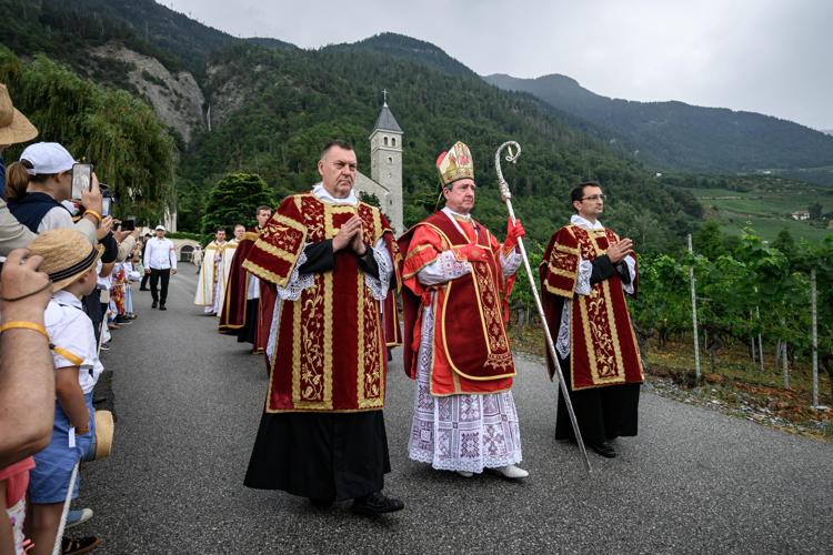 I lefebvriani ordinano quattro vescovi, sono fuori dalla Chiesa